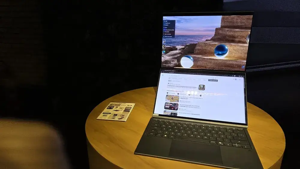 ASUS Zenbook Duo chega ao Brasil com duas telas OLED e Core Ultra X9