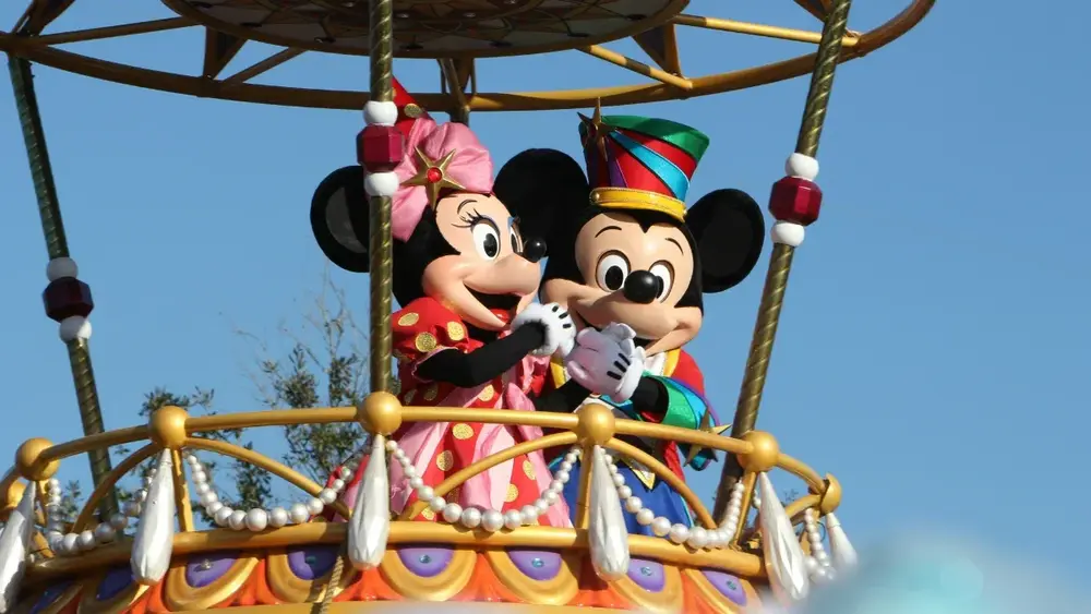 Disney vende participação bilionária e deixa canais History e A&E