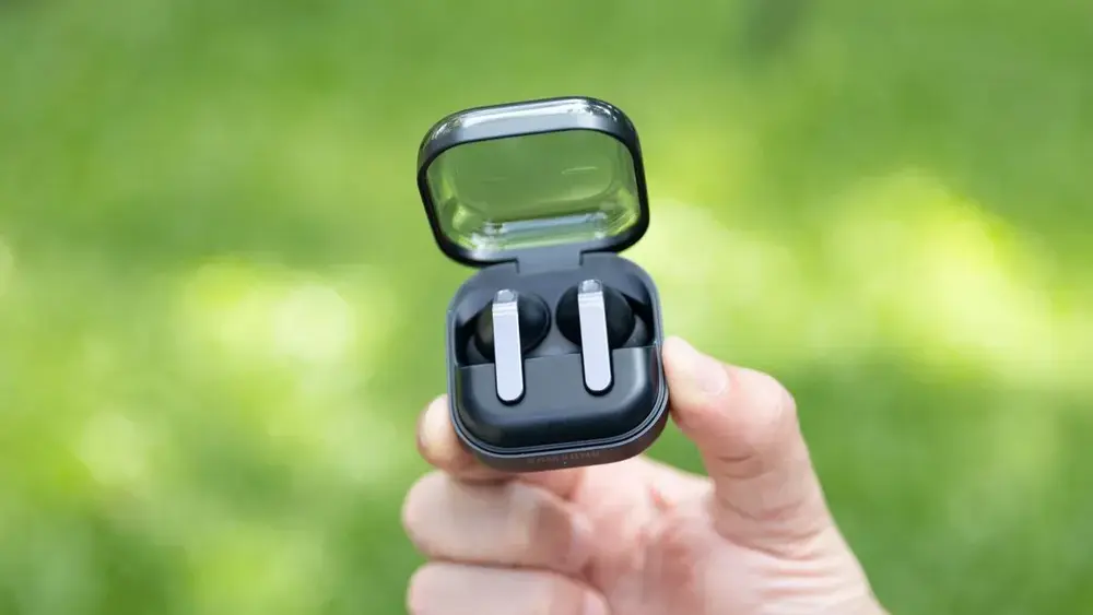 Galaxy Buds 4 com cupom: fone ANC da Samsung por R$ 846